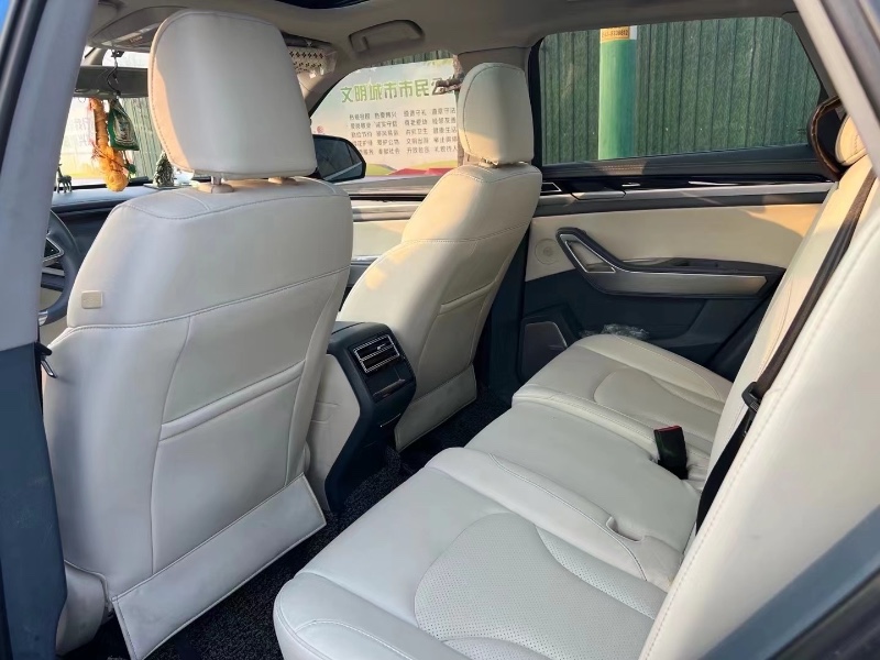 潍坊19年众泰大迈X75