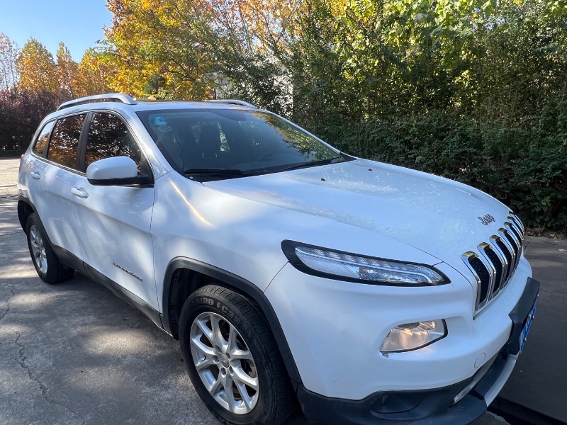 平頂山17年Jeep自由光2