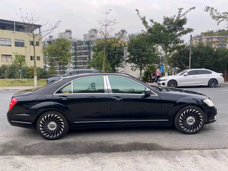 广州07年奔驰S4
