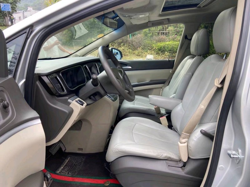 广州11年别克GL86