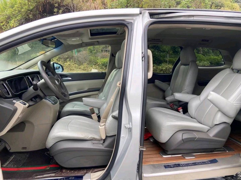 广州11年别克GL87