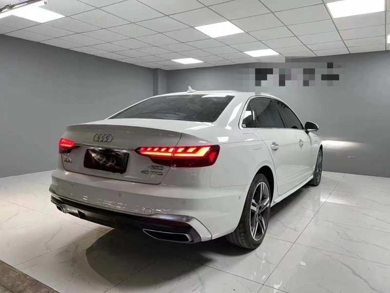 成都21年奥迪A4L8