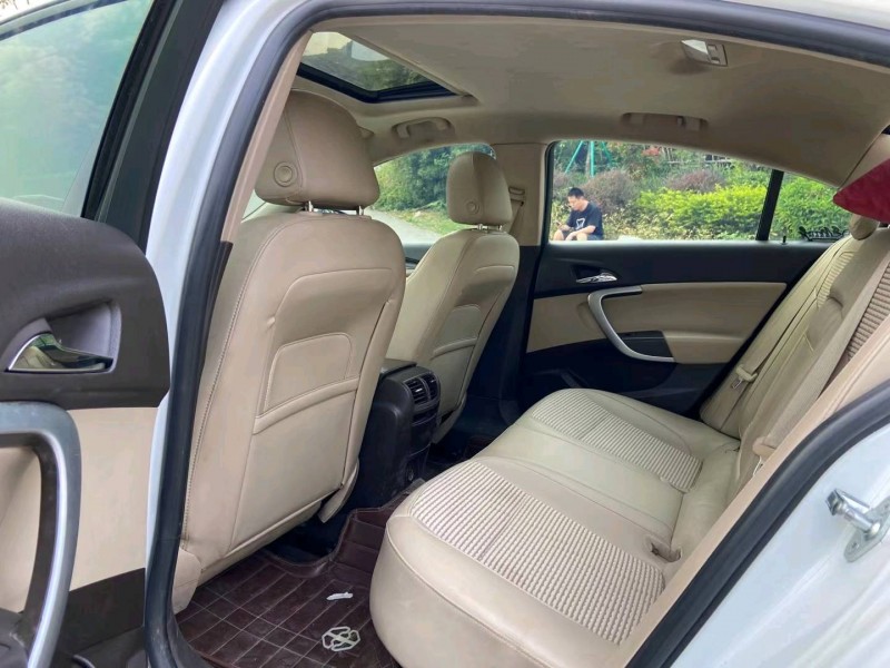 广州14年别克君威7