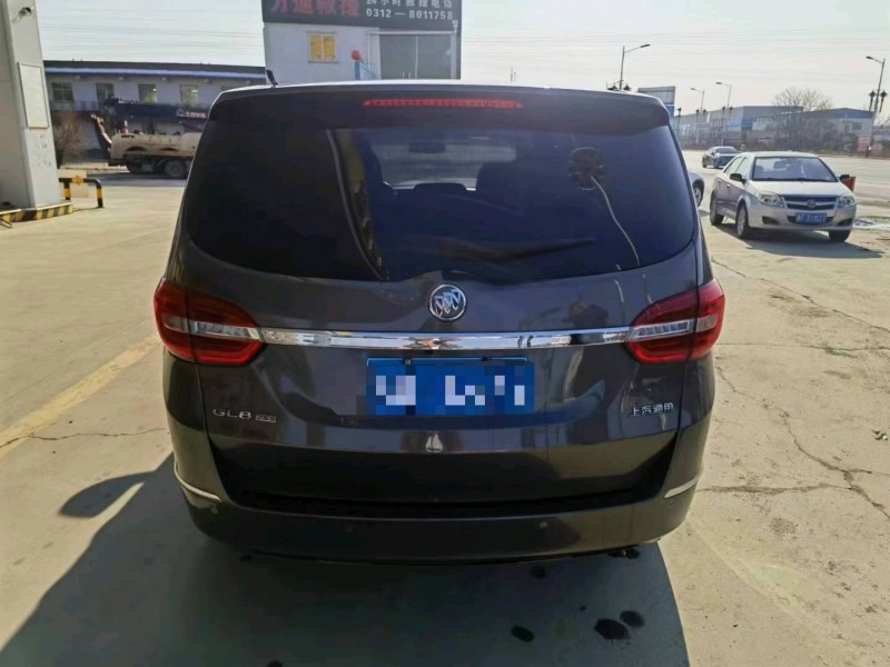 保定18年别克GL89