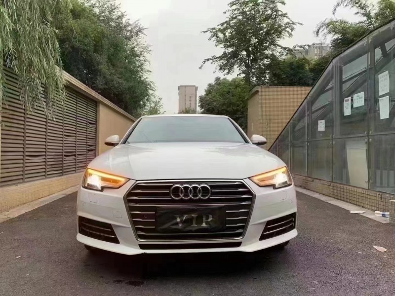 成都18年奥迪A4L1