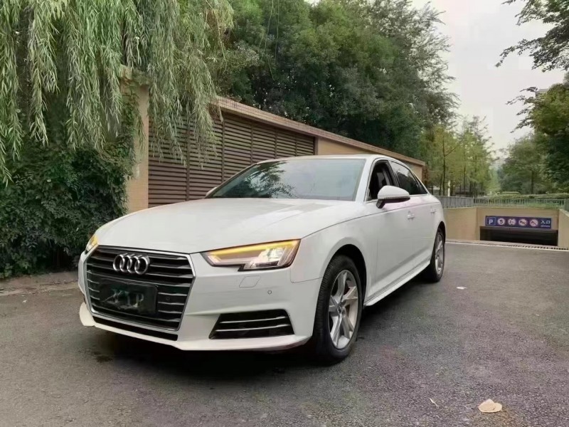 成都18年奥迪A4L3