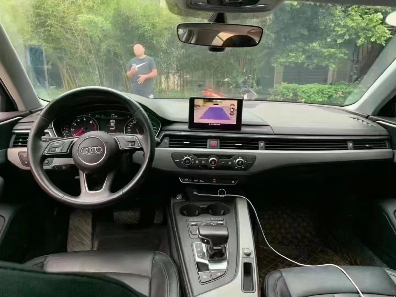 成都18年奥迪A4L5