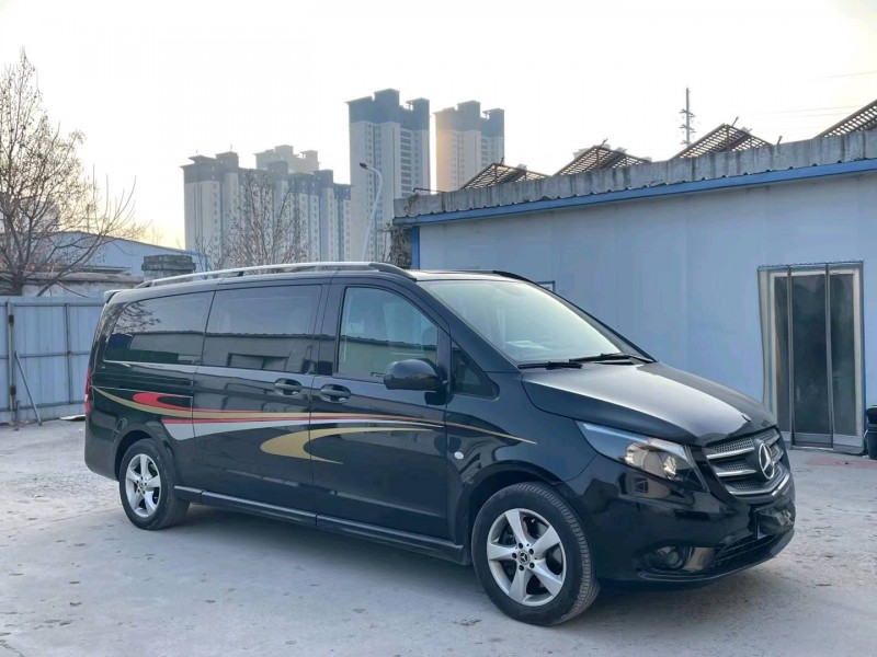 济宁19年奔驰威霆2