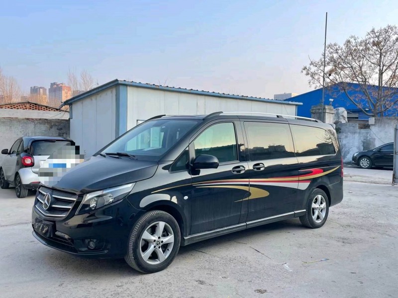 济宁19年奔驰威霆3