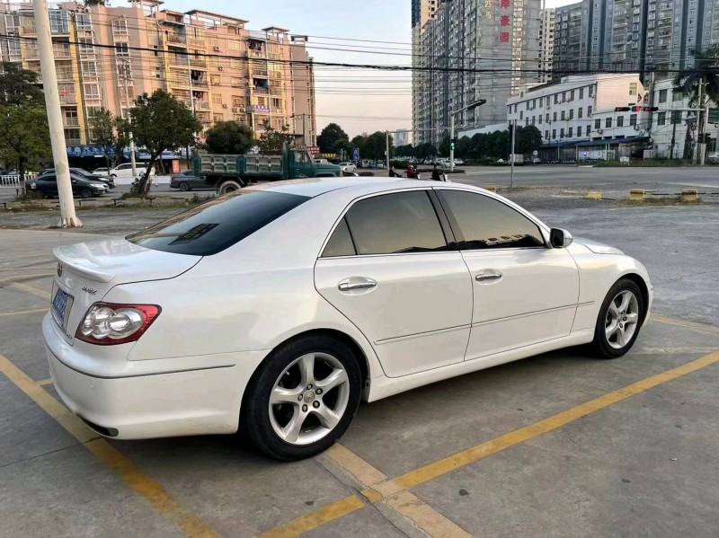 防城港10年豐田銳志8