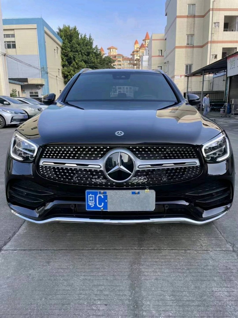 中山22年奔驰GLC1
