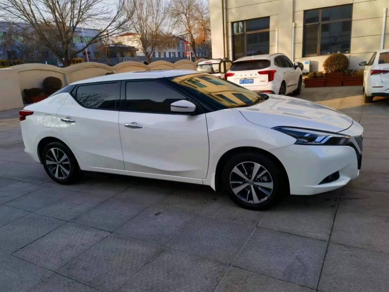 保定22年日产蓝鸟3