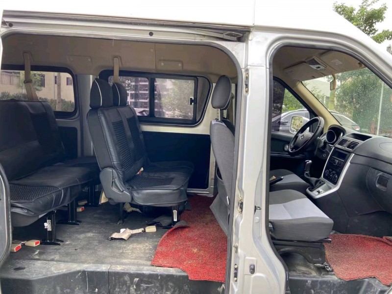 广州21年长安汽车睿行8