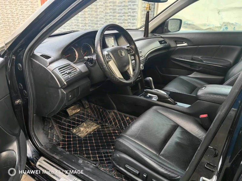 菏泽13年本田雅阁5