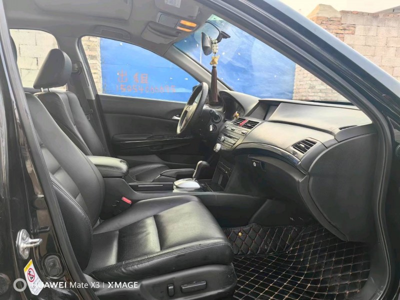 菏泽13年本田雅阁8