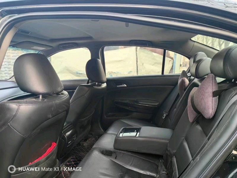 菏泽13年本田雅阁9