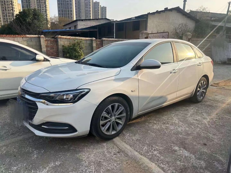 青岛22年雪佛兰科鲁泽3