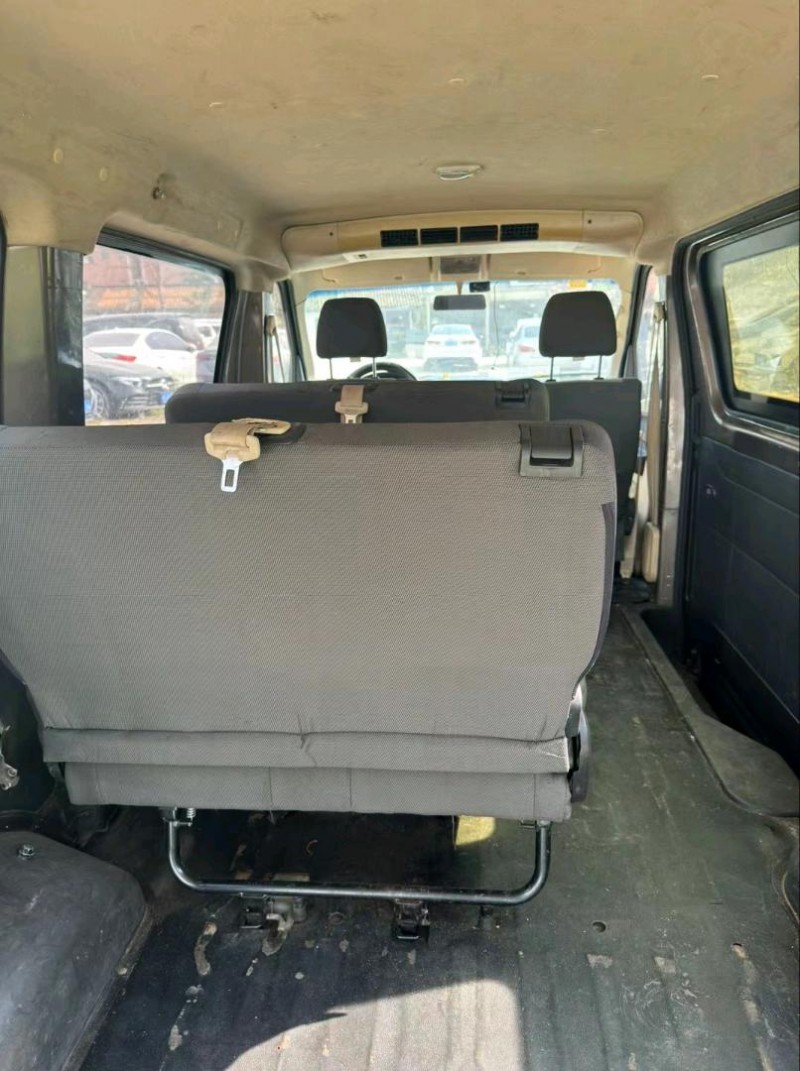 广州19年长安汽车睿行6