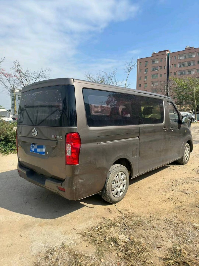 广州19年长安汽车睿行7