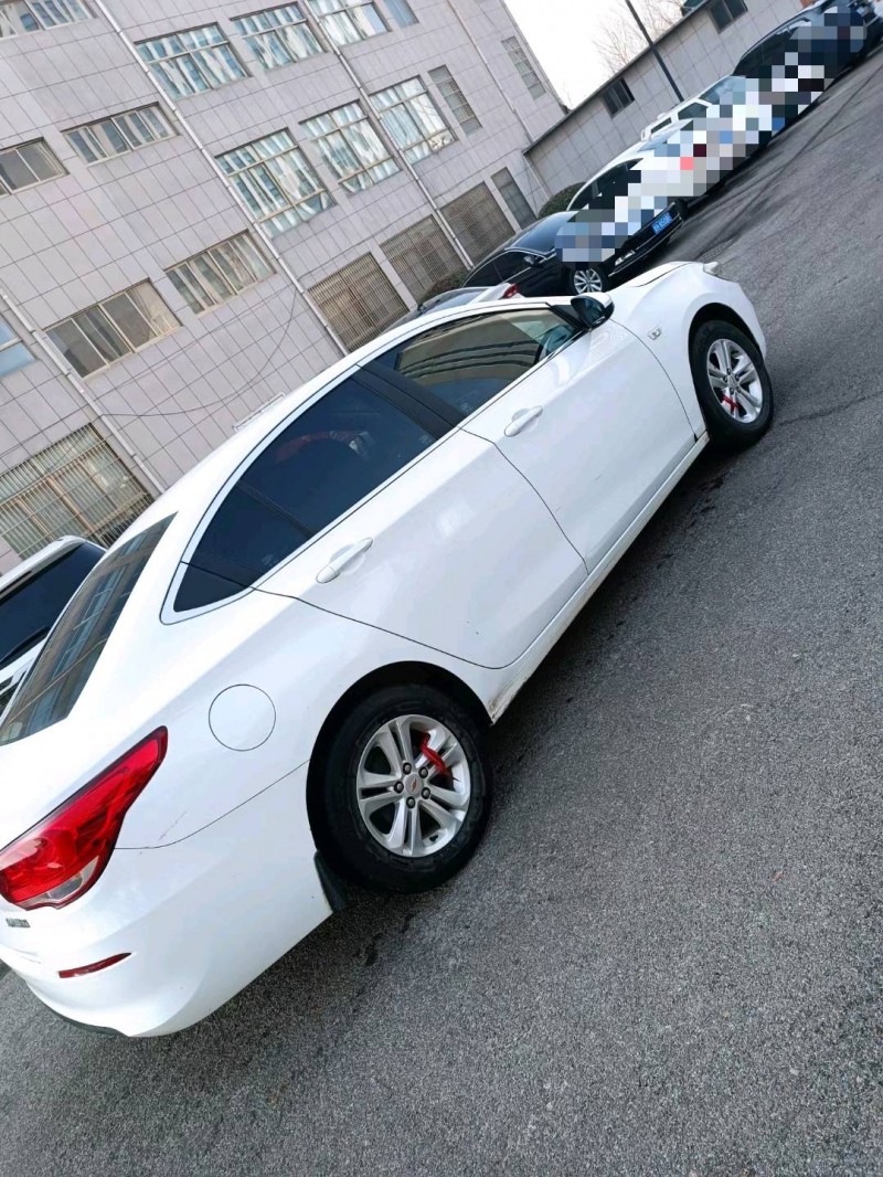 济宁18年雪佛兰科沃兹7