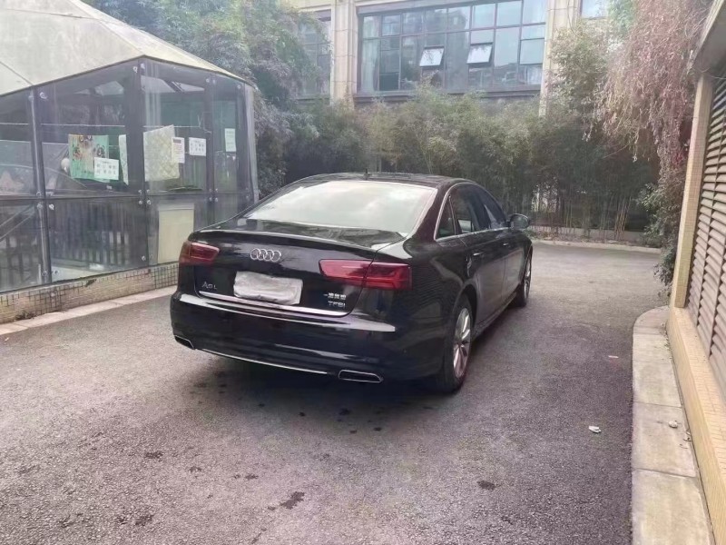 成都19年奥迪A6L8