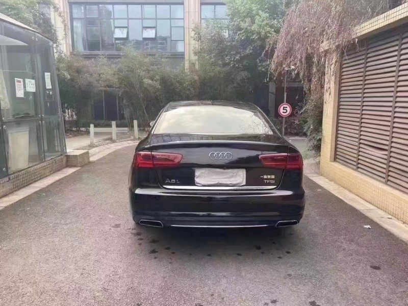 成都19年奥迪A6L9