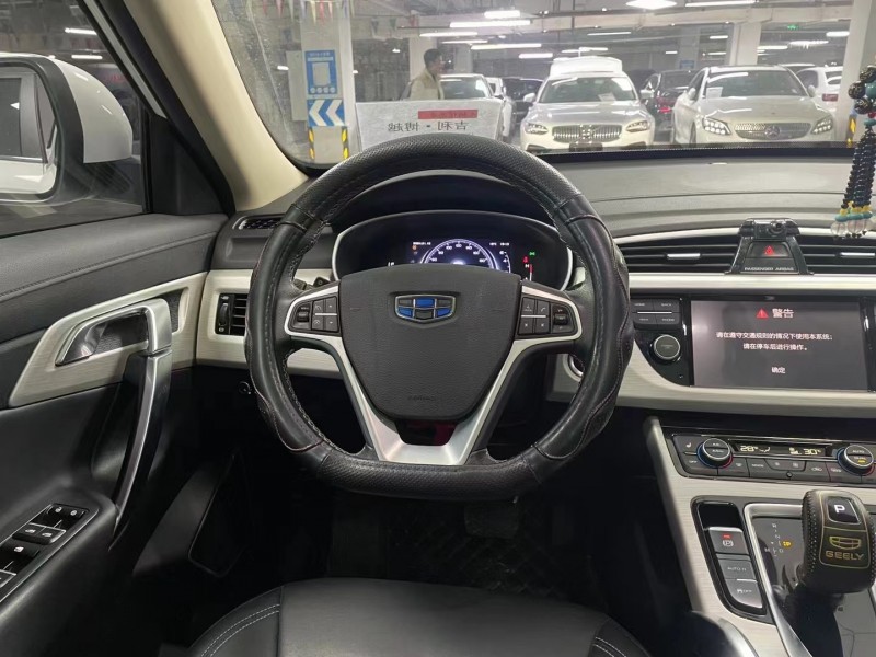 成都20年吉利博越5