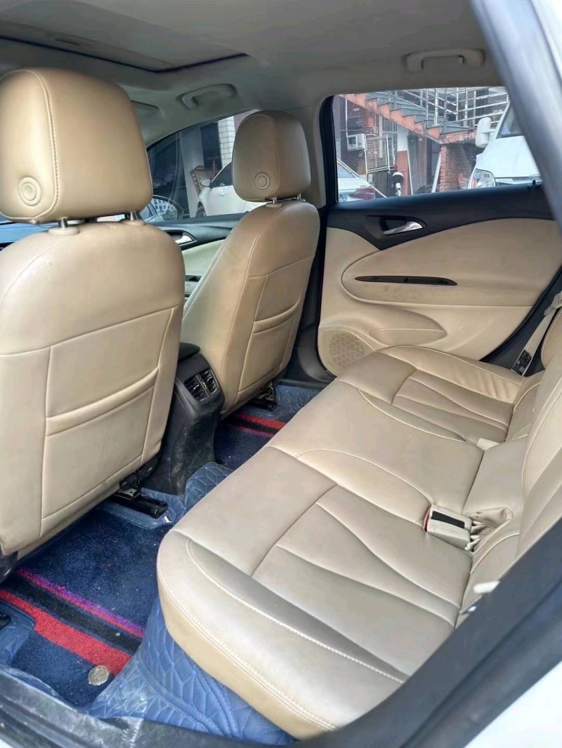 嘉兴17年别克威朗3