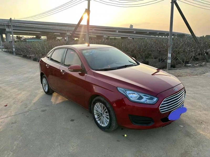 汕头18年福特福睿斯2