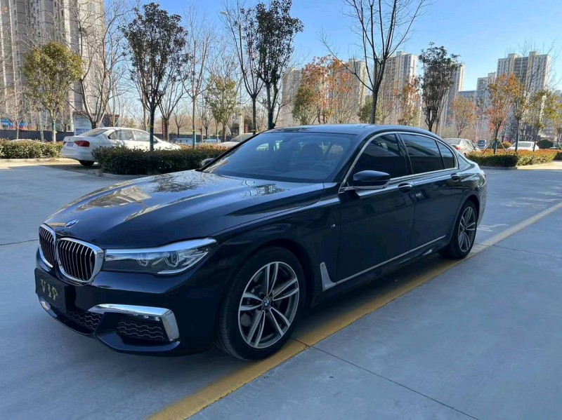 济宁19年宝马7系2