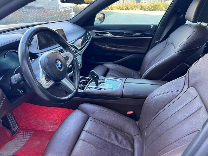 济宁19年宝马7系4