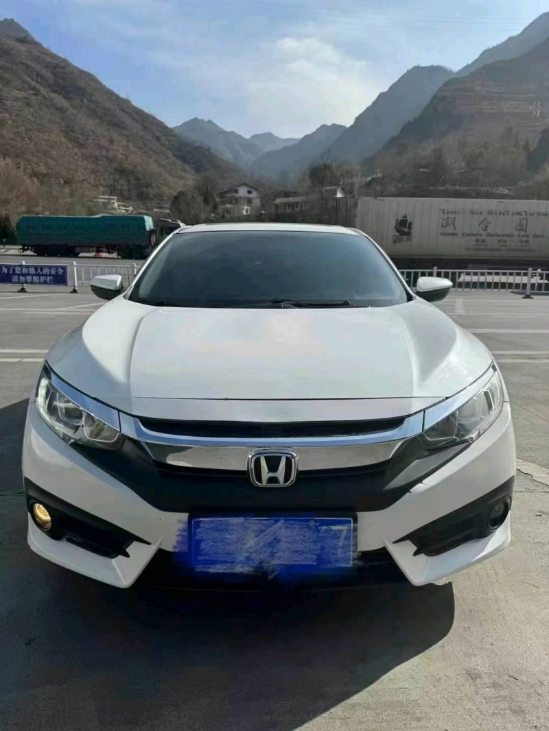 重庆18年本田思域1