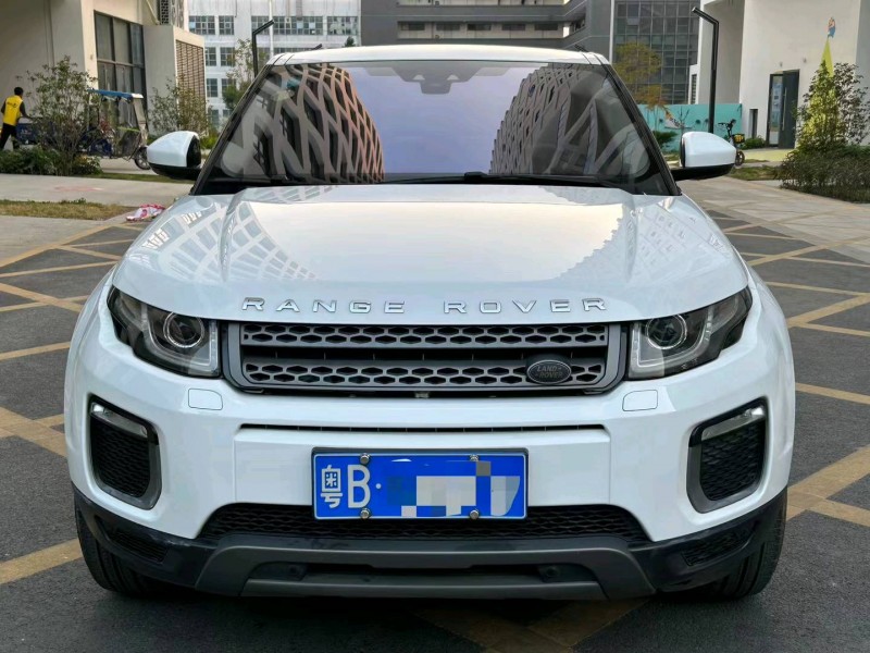 深圳17年路虎极光1