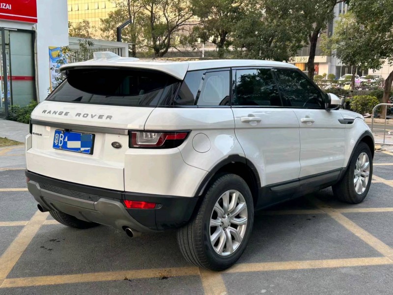 深圳17年路虎极光4