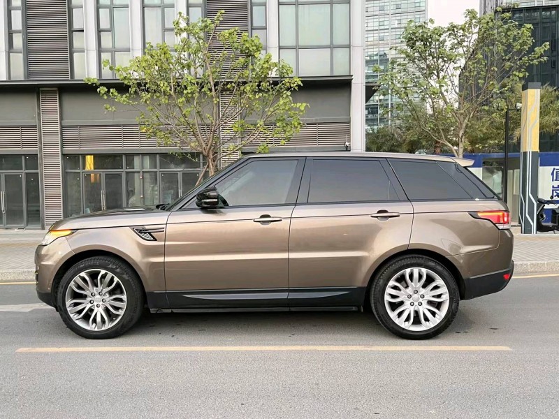 珠海14年路虎揽胜运动7