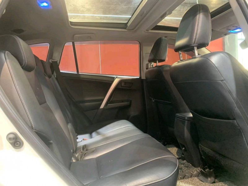 襄陽19年豐田RAV4榮放6