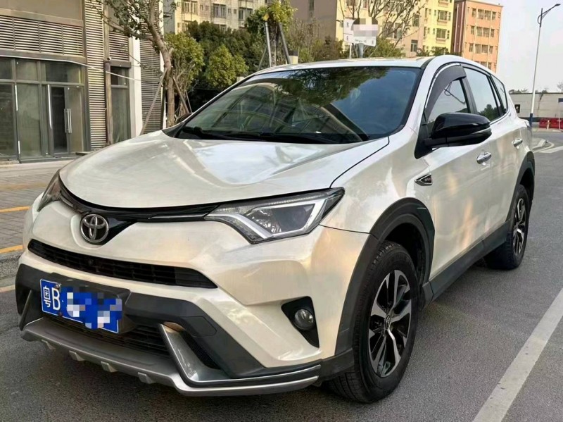 深圳18年丰田RAV4荣放2