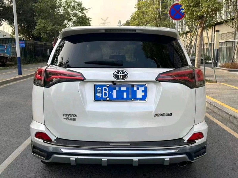 深圳18年丰田RAV4荣放5