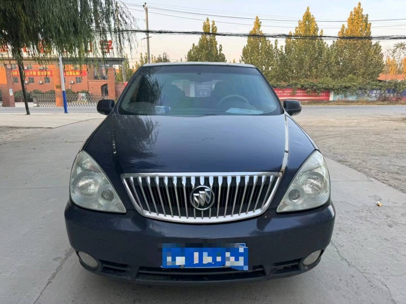 保定15年别克GL81