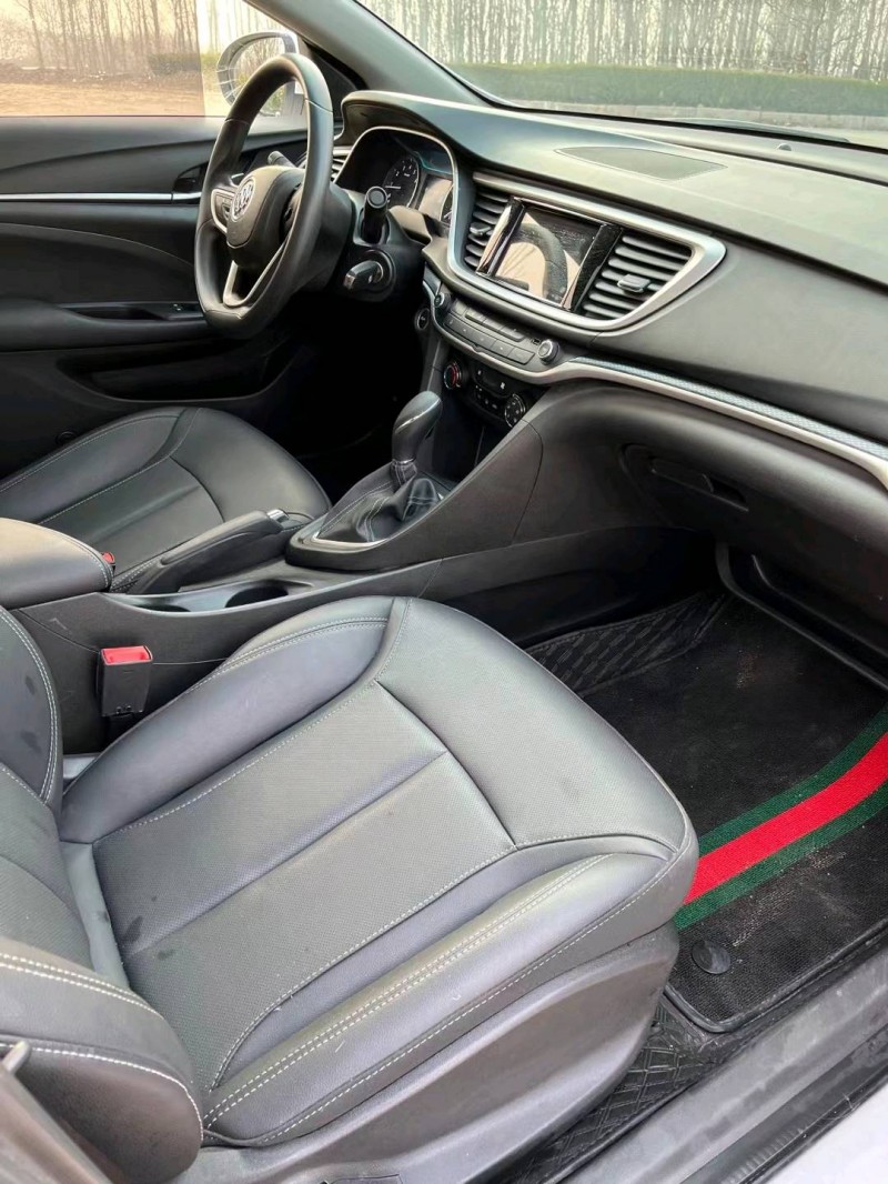 青岛22年别克英朗6