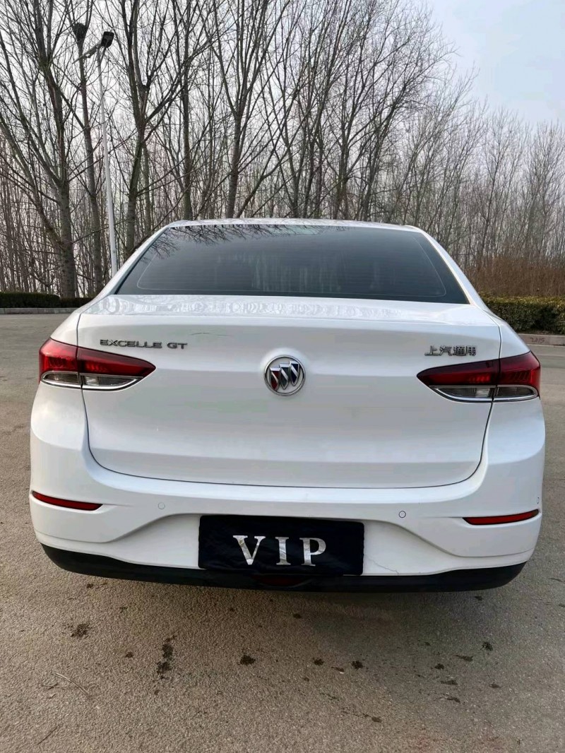 青岛22年别克英朗9