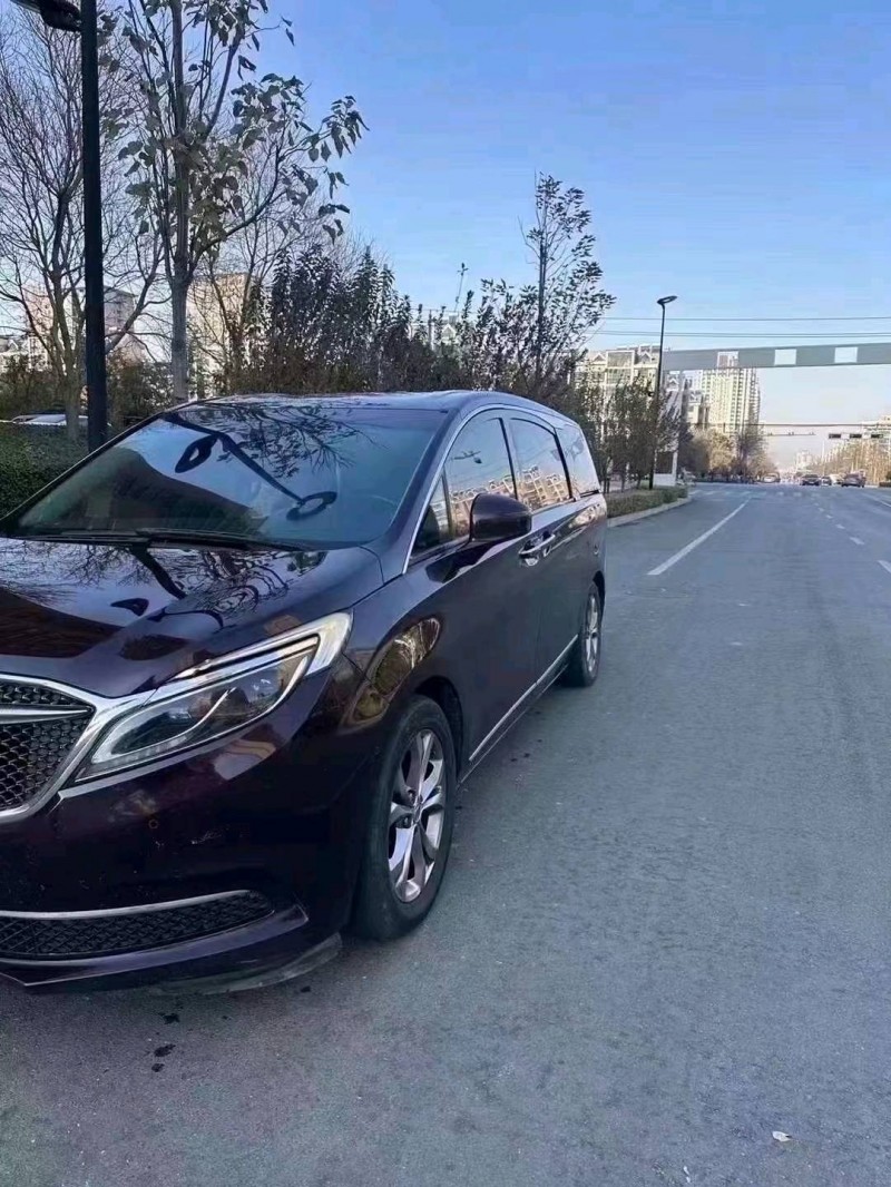 临沂16年别克艾维亚3