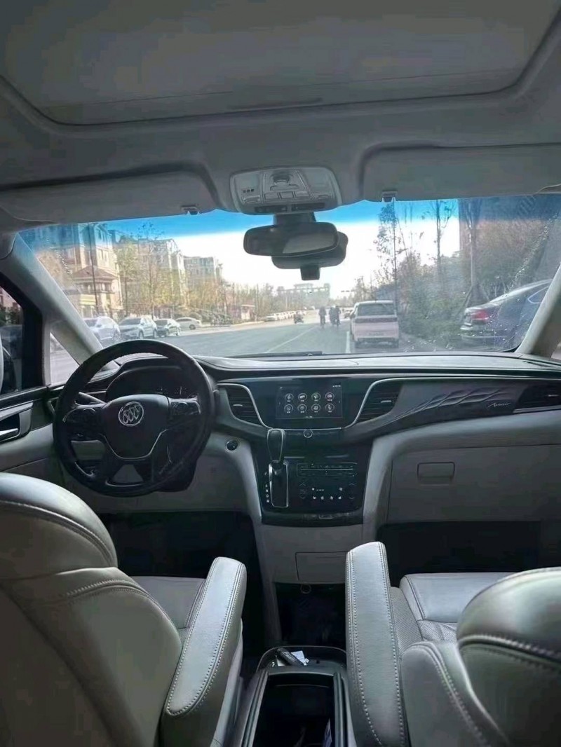 临沂16年别克艾维亚5