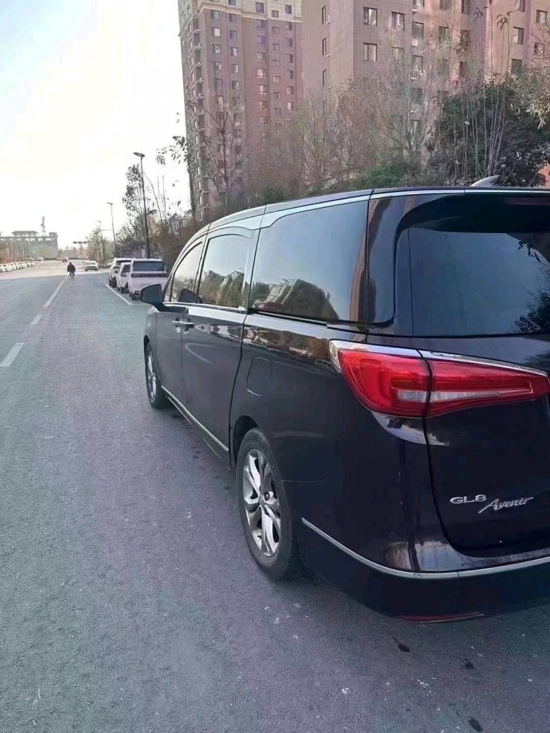 临沂16年别克艾维亚7