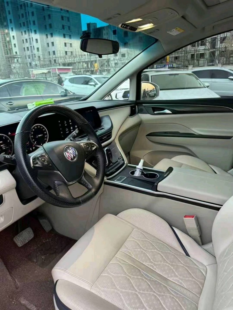 邢台21年别克GL84