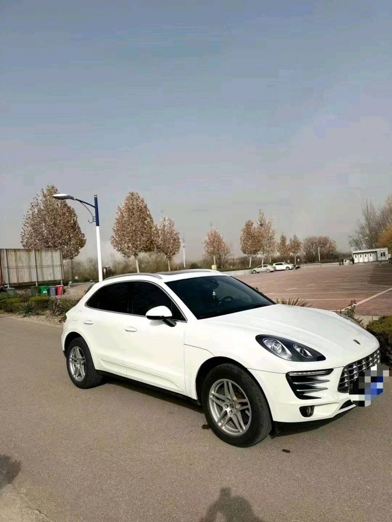 东营17年保时捷Macan4