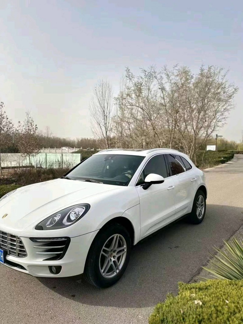 东营17年保时捷Macan5