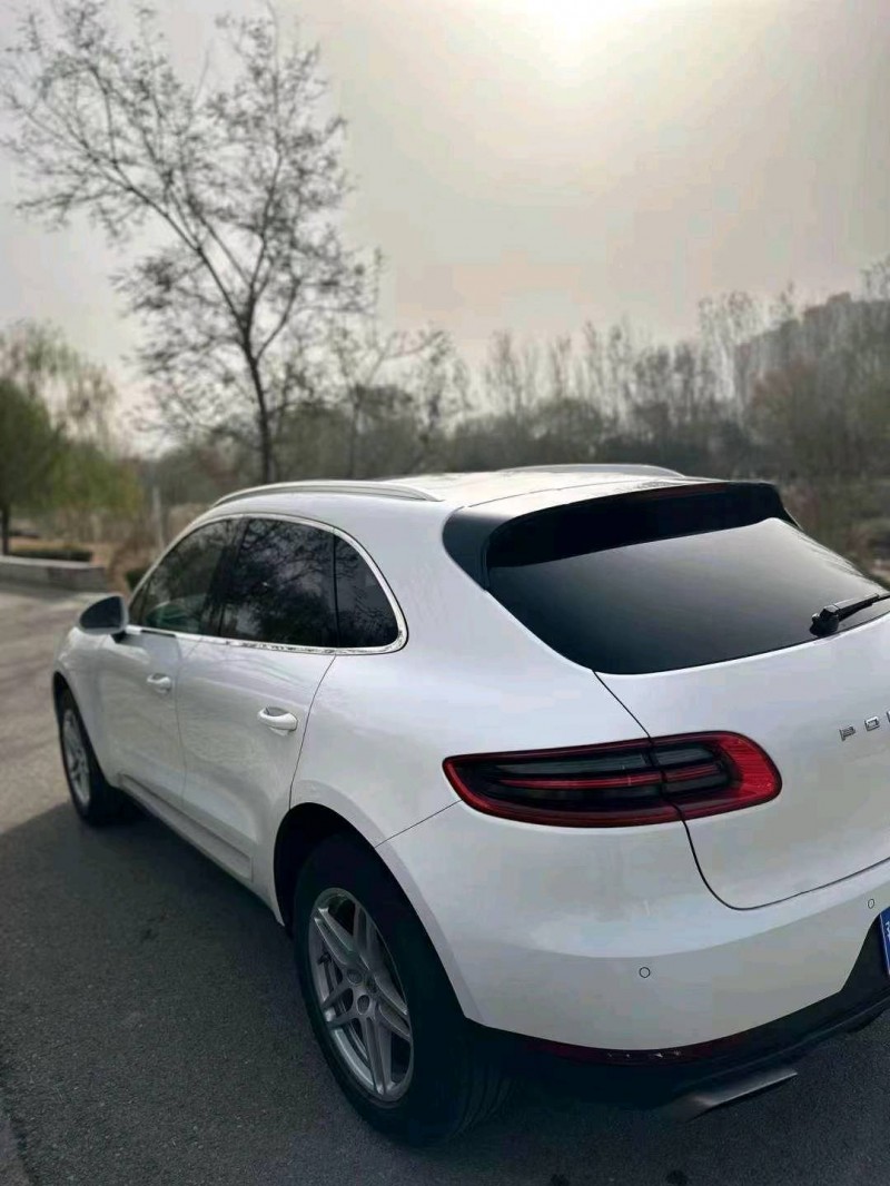 东营17年保时捷Macan8