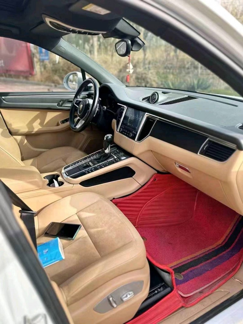 东营17年保时捷Macan9