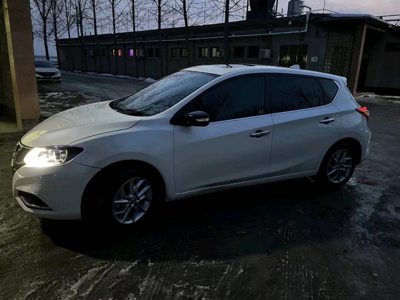 保定21年日产骐达2